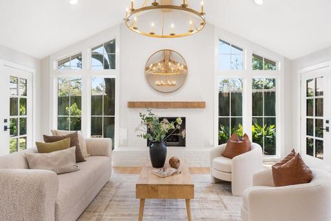 Photo of 7525 Middlewood Street, Houston, TX 77063 (MLS # 67058808)