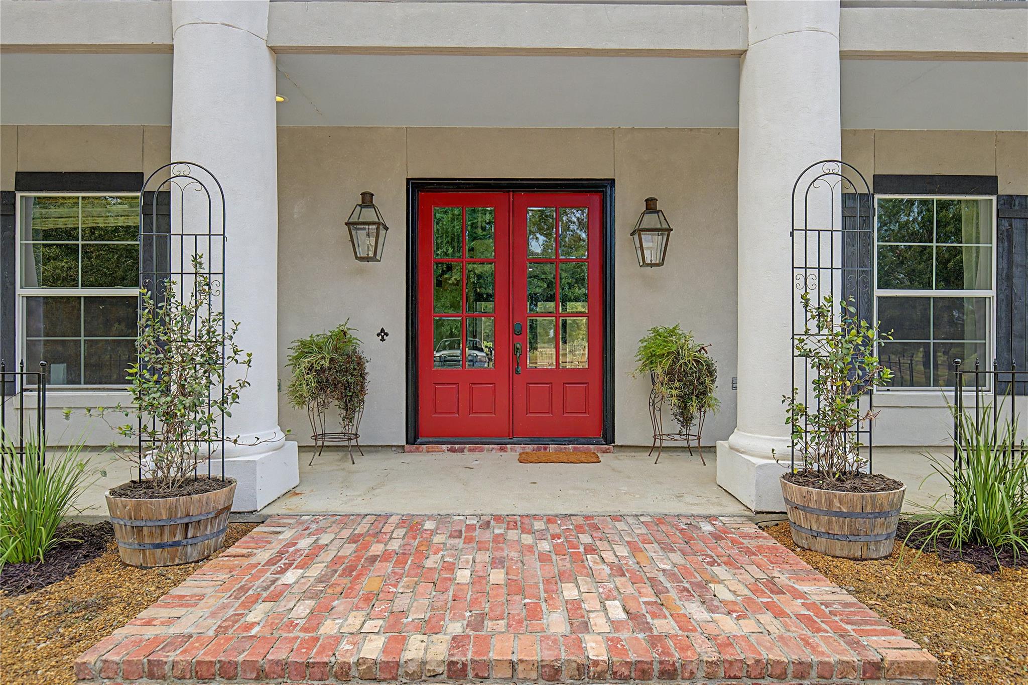 2790 Derby Lane