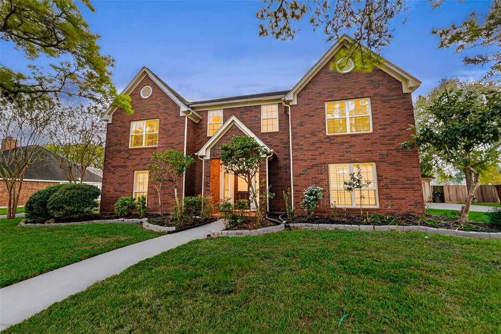 Photo of 4019 Saint Michaels Court, Sugar Land, TX 77479 (MLS # 68274464)