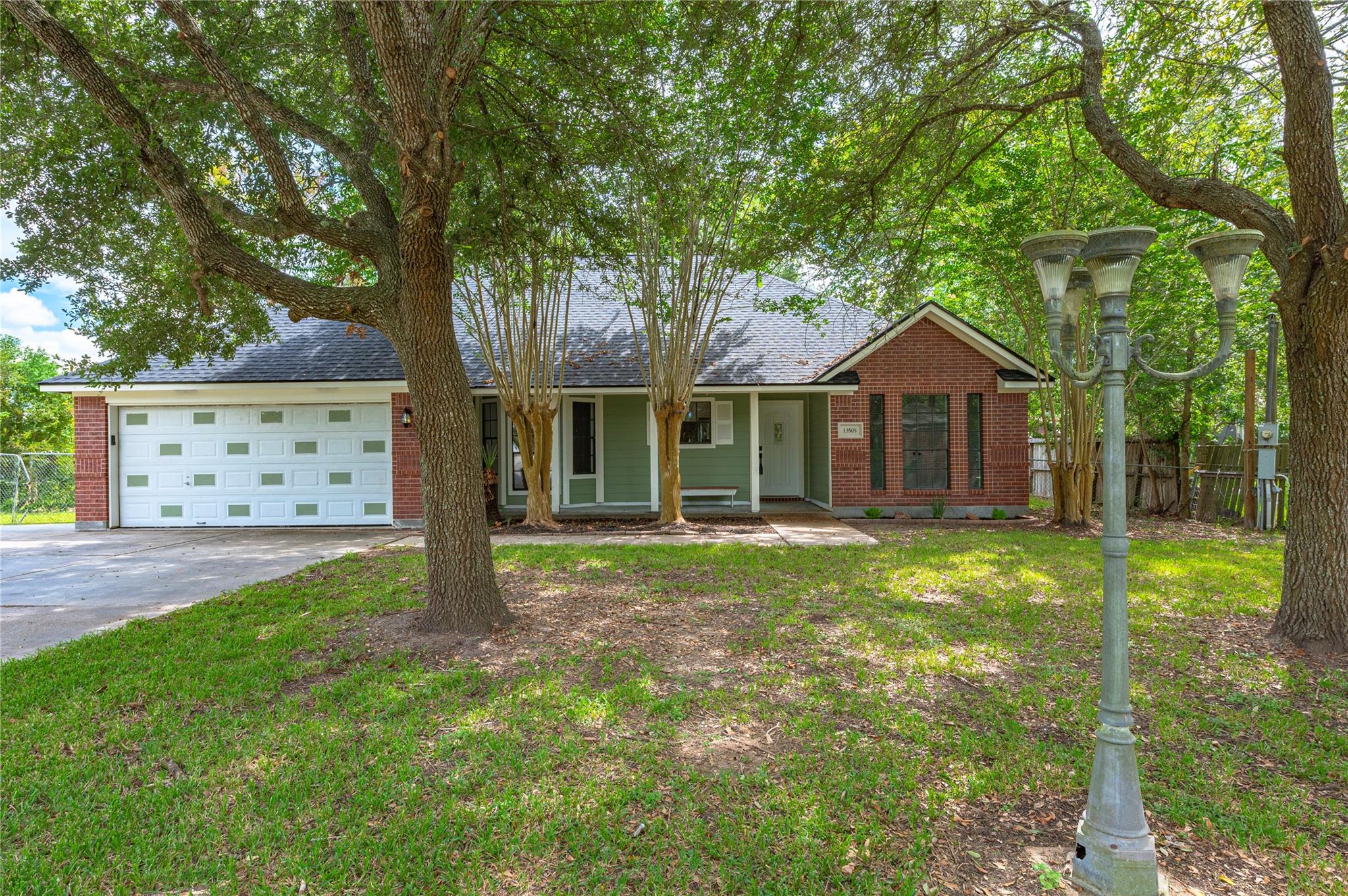 13505 Anne Lane