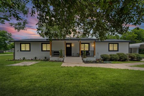 Photo of 2197 County Road 540, Alvin, TX 77511 (MLS # 88483725)