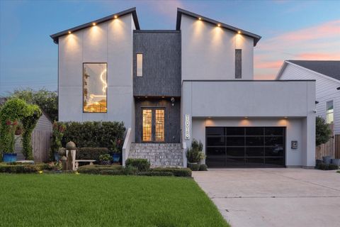 1913 Du Barry Lane Houston TX 77018