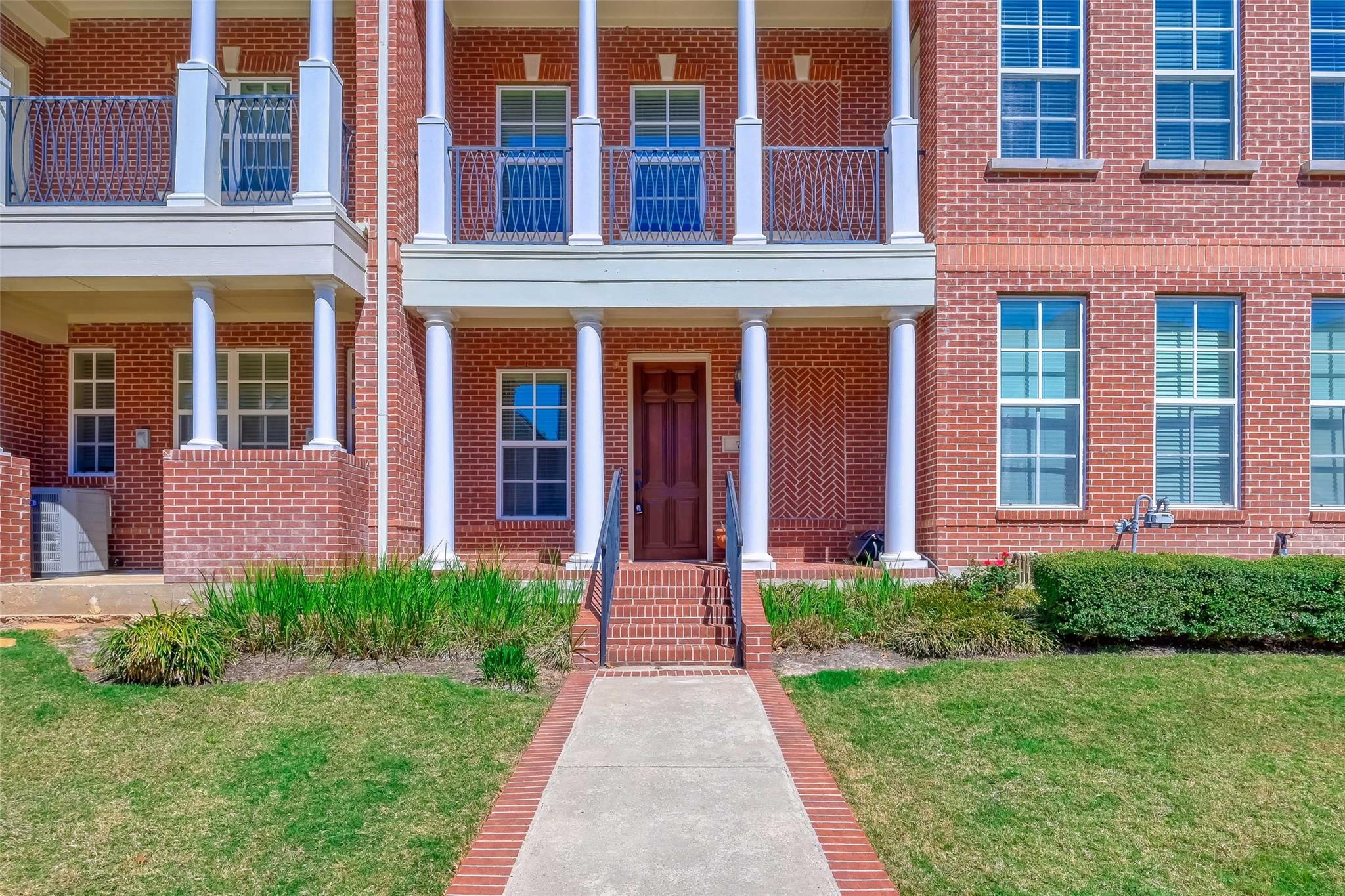 74 Shell Port Square