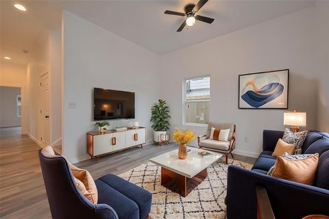 Tiny photo for 9005 Hilda Street, Houston, TX 77033 (MLS # 13796620)