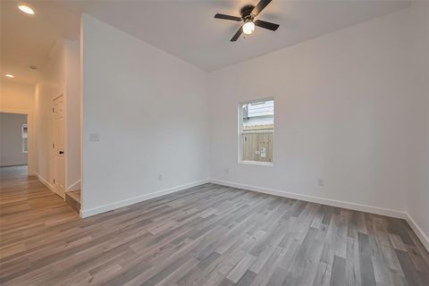 Tiny photo for 9005 Hilda Street, Houston, TX 77033 (MLS # 13796620)