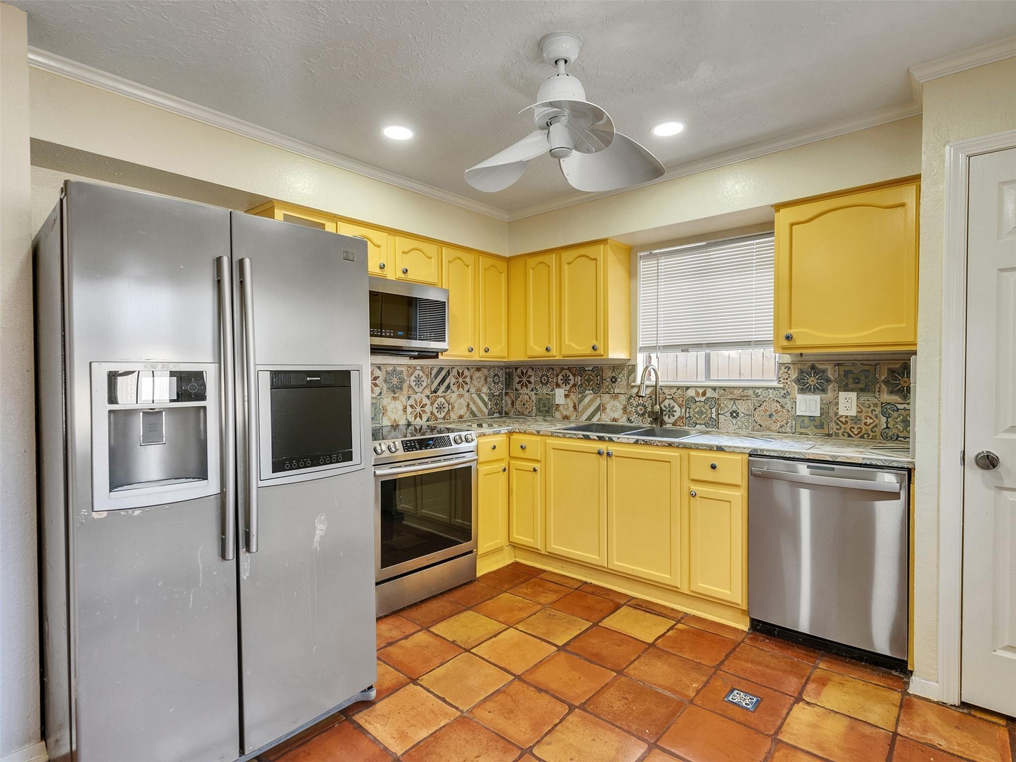 22538 Market Square Lane