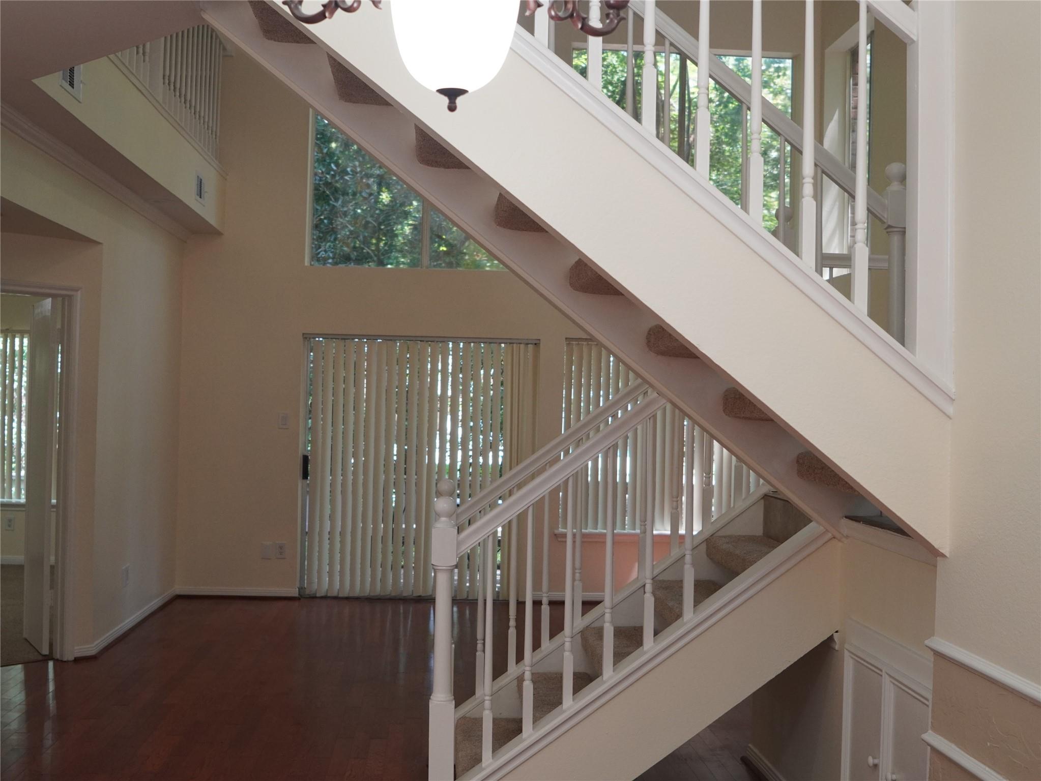 31 N Lakeridge Circle