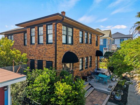 Photo of 1821 25th Street, Galveston, TX 77550 (MLS # 27561778)