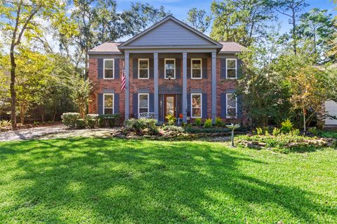 Photo of 111 S Village Knoll Circle, The Woodlands, TX 77381 (MLS # 97296161)