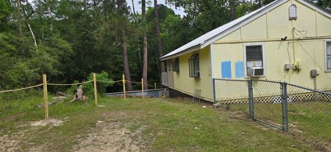 Tiny photo for 334 Dogwood, Onalaska, TX 77360 (MLS # 56507822)