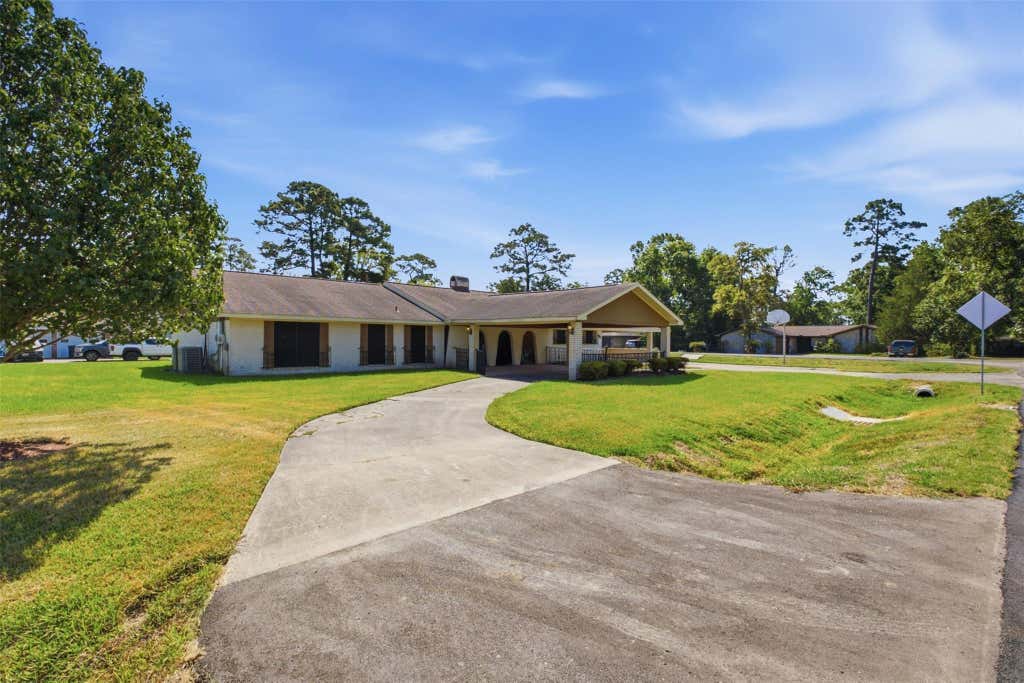 Photo of 5902 Mccullough Street, Baytown, TX 77521 (MLS # 56362722)