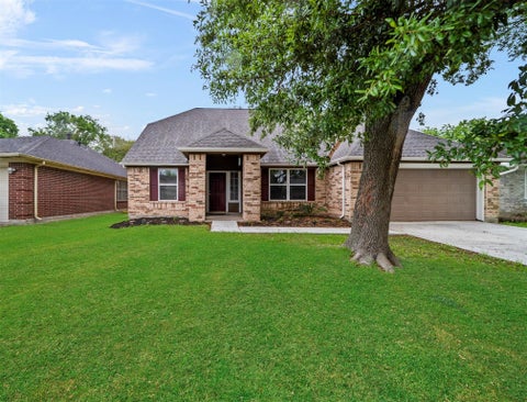 Photo of 4906 Pleasant Plains Drive, Friendswood, TX 77546 (MLS # 15737361)