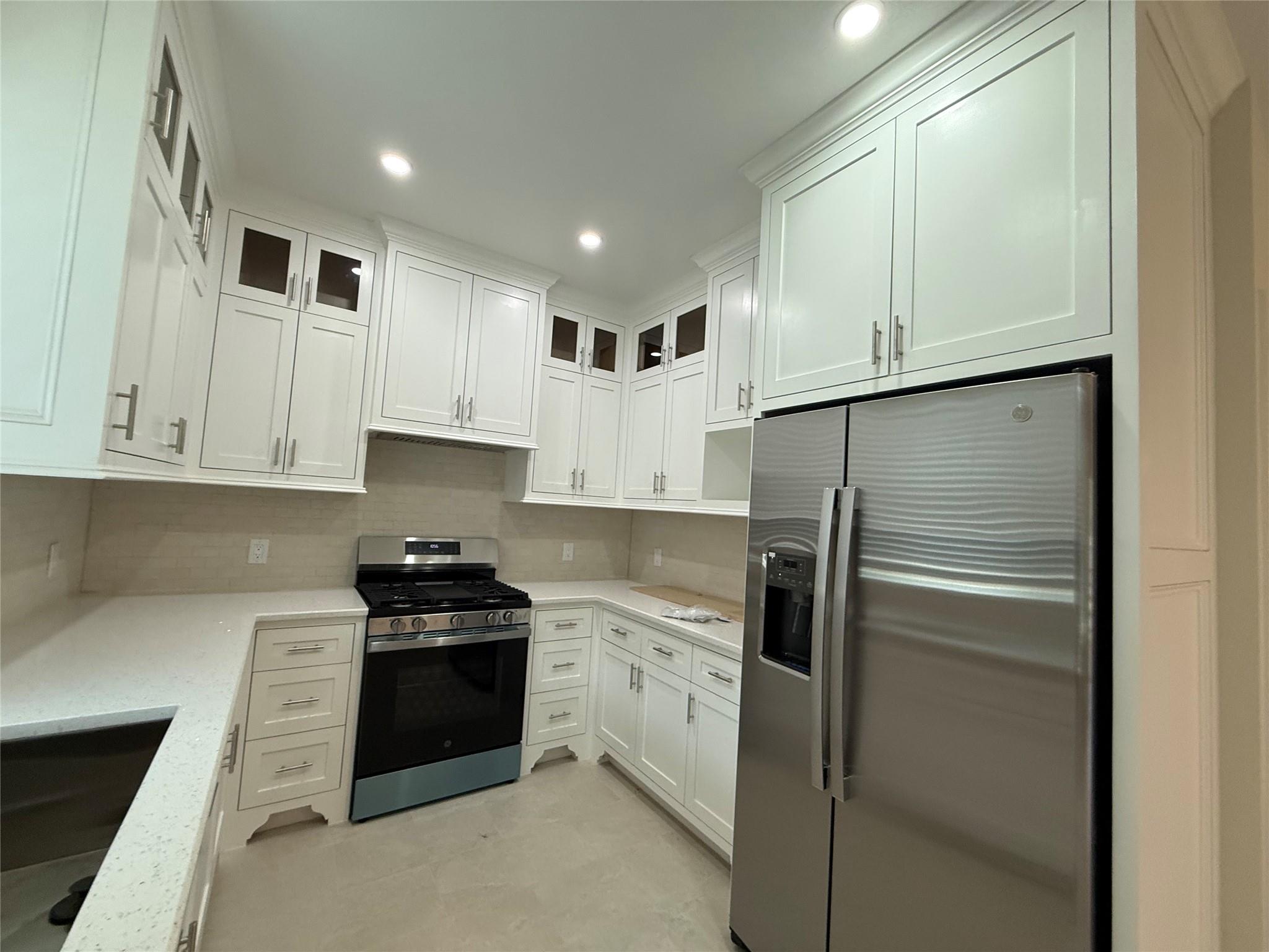 623 Munger Unit A Street