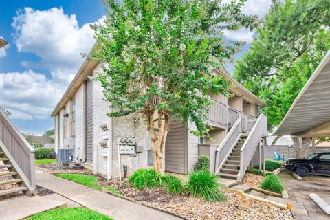 Photo of 1900 Bay Area Boulevard #250, Houston, TX 77058 (MLS # 53466965)