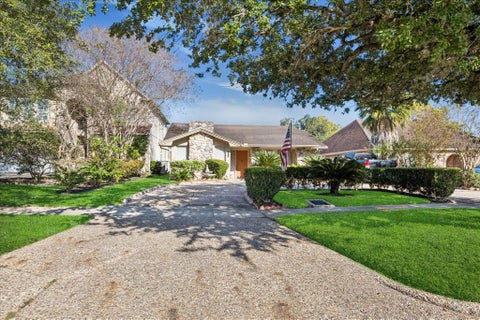 Photo of 3716 Bellaire Boulevard, South Side Place, TX 77025 (MLS # 35673527)