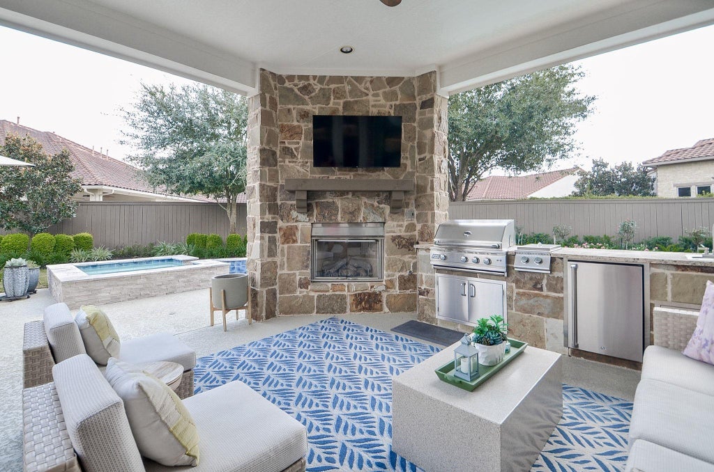 Photo of 86 Quiet Way Lane, Sugar Land, TX 77498 (MLS # 86717944)