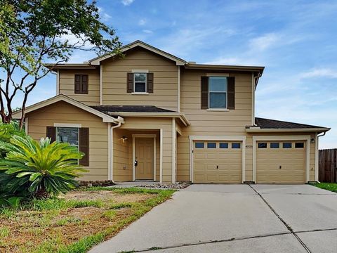 Photo of 4006 Carmel Ridge Way, Pasadena, TX 77503 (MLS # 82467723)