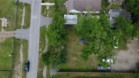 Vacant Land For Sale - 8706 Lawnridge Street<br/> Houston, TX 77016