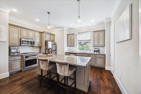 Photo of 6735 Highclere Manor Lane, Houston, TX 77055 (MLS # 40196982) Photo of 6735 Highclere Manor Lane, Houston, TX 77055 (MLS # 40196982)