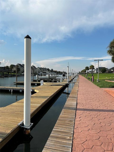 Photo of 617 Constellation Boulevard, League City, TX 77573 (MLS # 2932625)