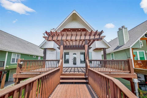 Homes For Sale - 225 S Front Street<br/> Freeport, TX 77541