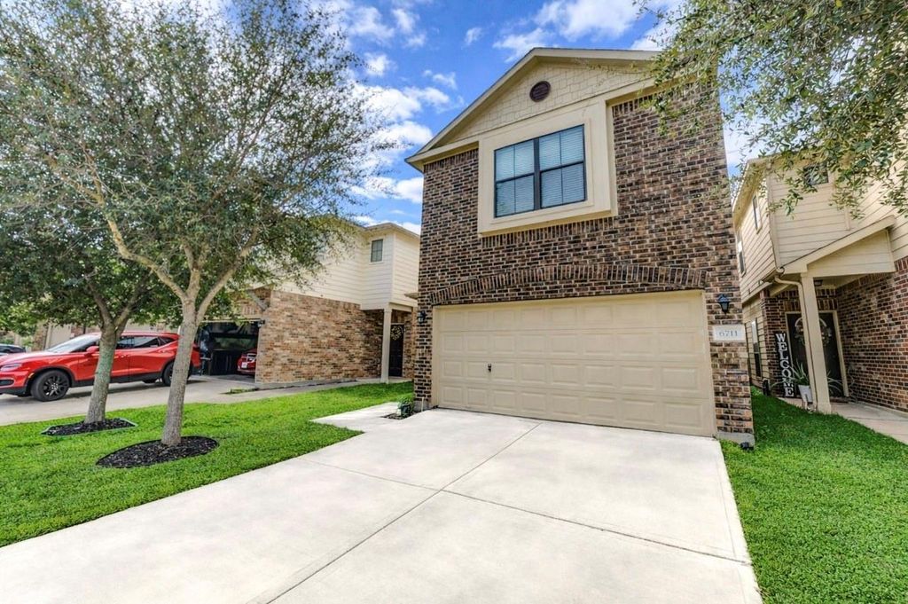 Photo of 6711 Sharpstone Creek Lane, Houston, TX 77084 (MLS # 61121793)