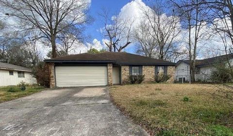 Homes For Sale - 95 Briggs Street<br/> Jefferson County, Beaumont, TX 77707