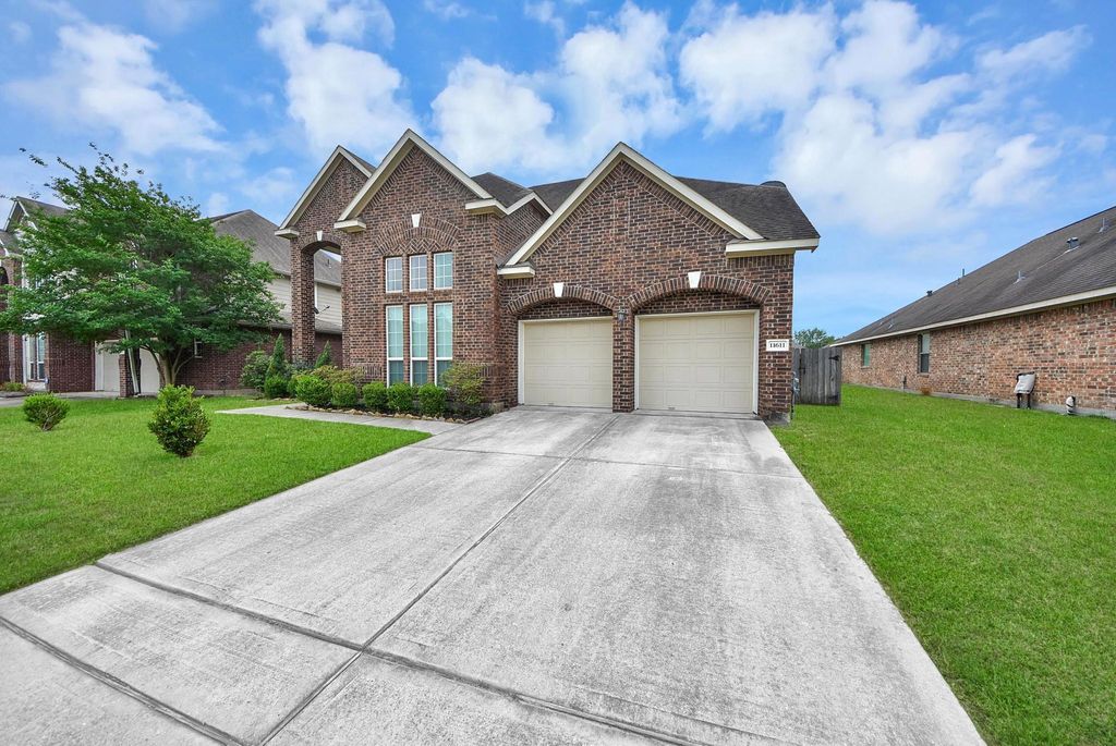 Photo of 11611 Beckton Cypress Drive, Tomball, TX 77377 (MLS # 49719549)