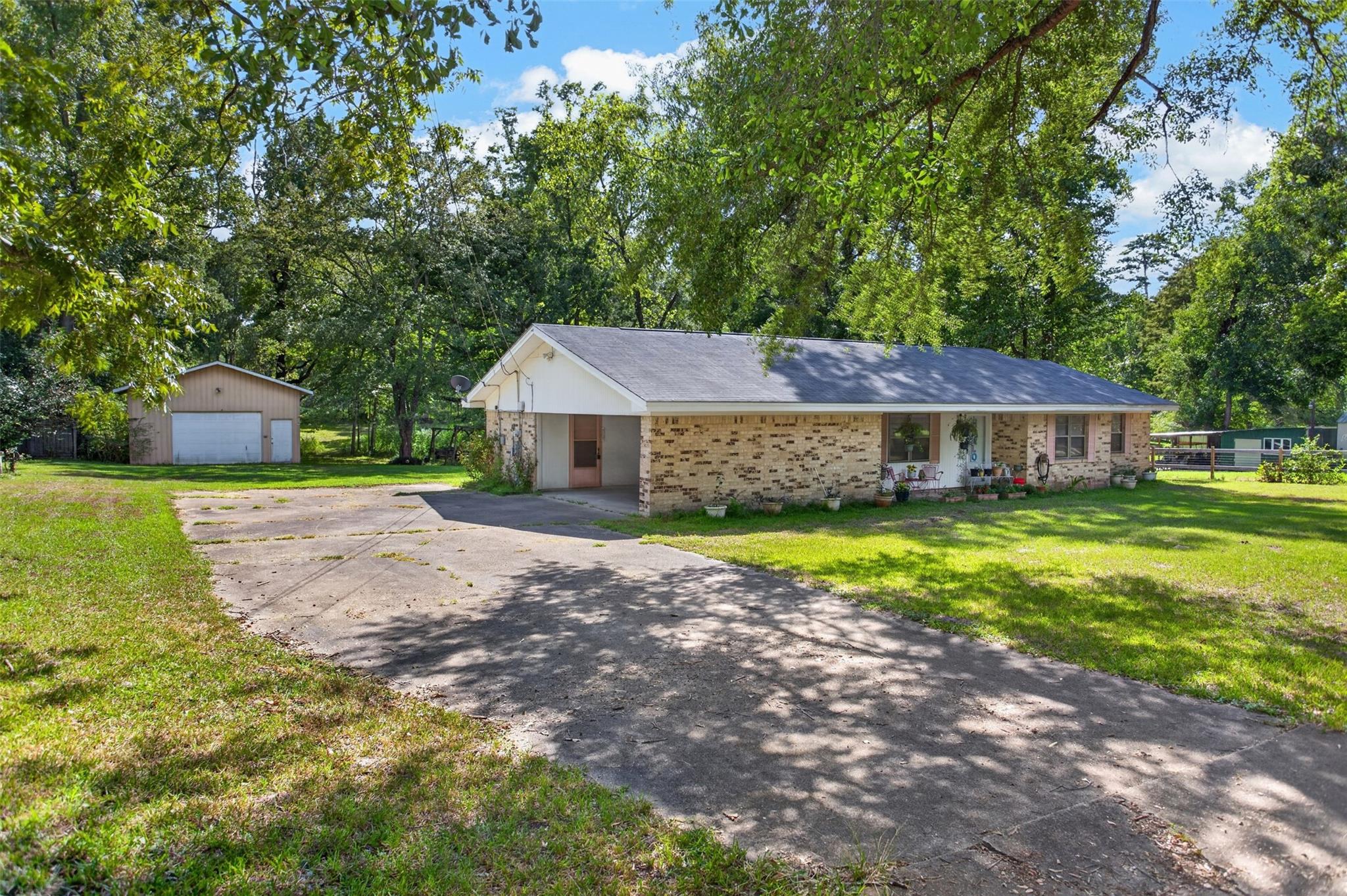 1610 Ginn Way