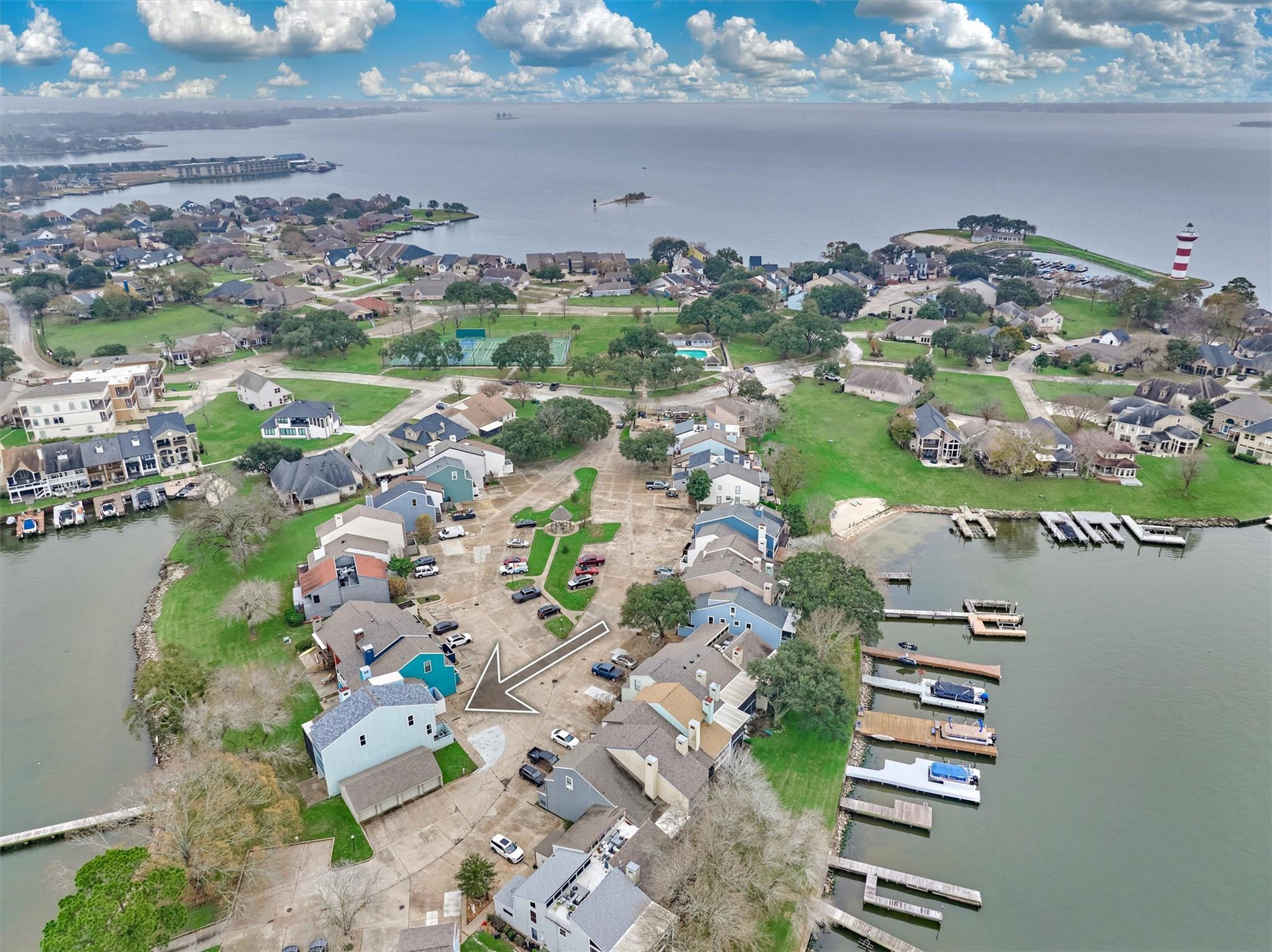 1427 Bowsprit Point