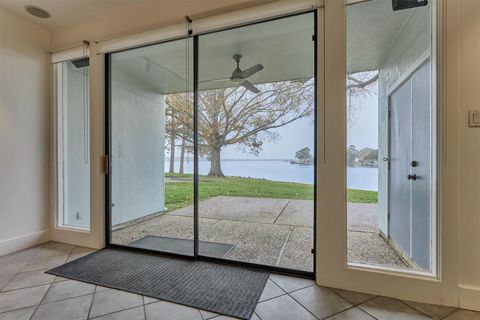Photo of 1427 Bowsprit Point, Willis, TX 77318 (MLS # 62441182)