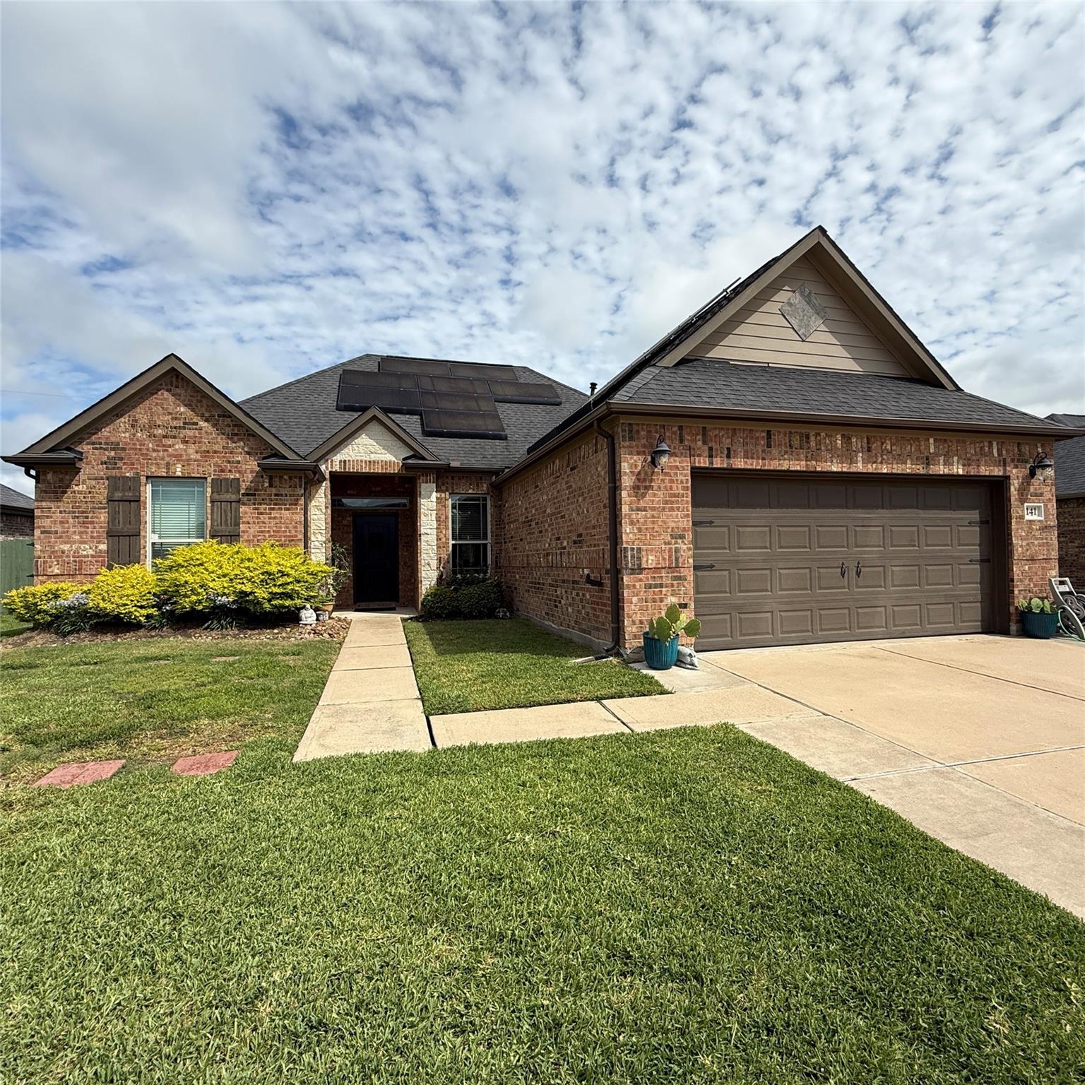 141 Majestic Oak Circle