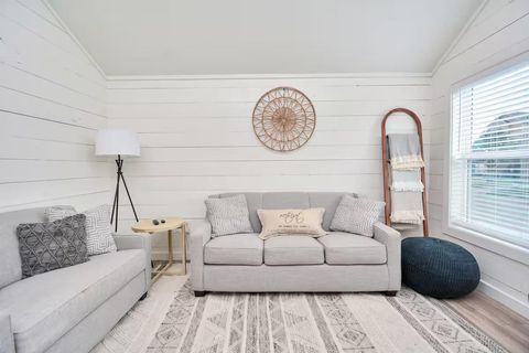 Photo of 5324 Avenue L, Galveston, TX 77551 (MLS # 98740766)