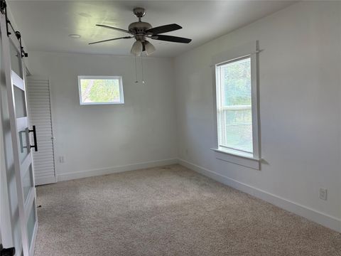 Tiny photo for 9210 E Avenue O, Houston, TX 77012 (MLS # 40381070)