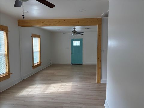 Tiny photo for 9210 E Avenue O, Houston, TX 77012 (MLS # 40381070)