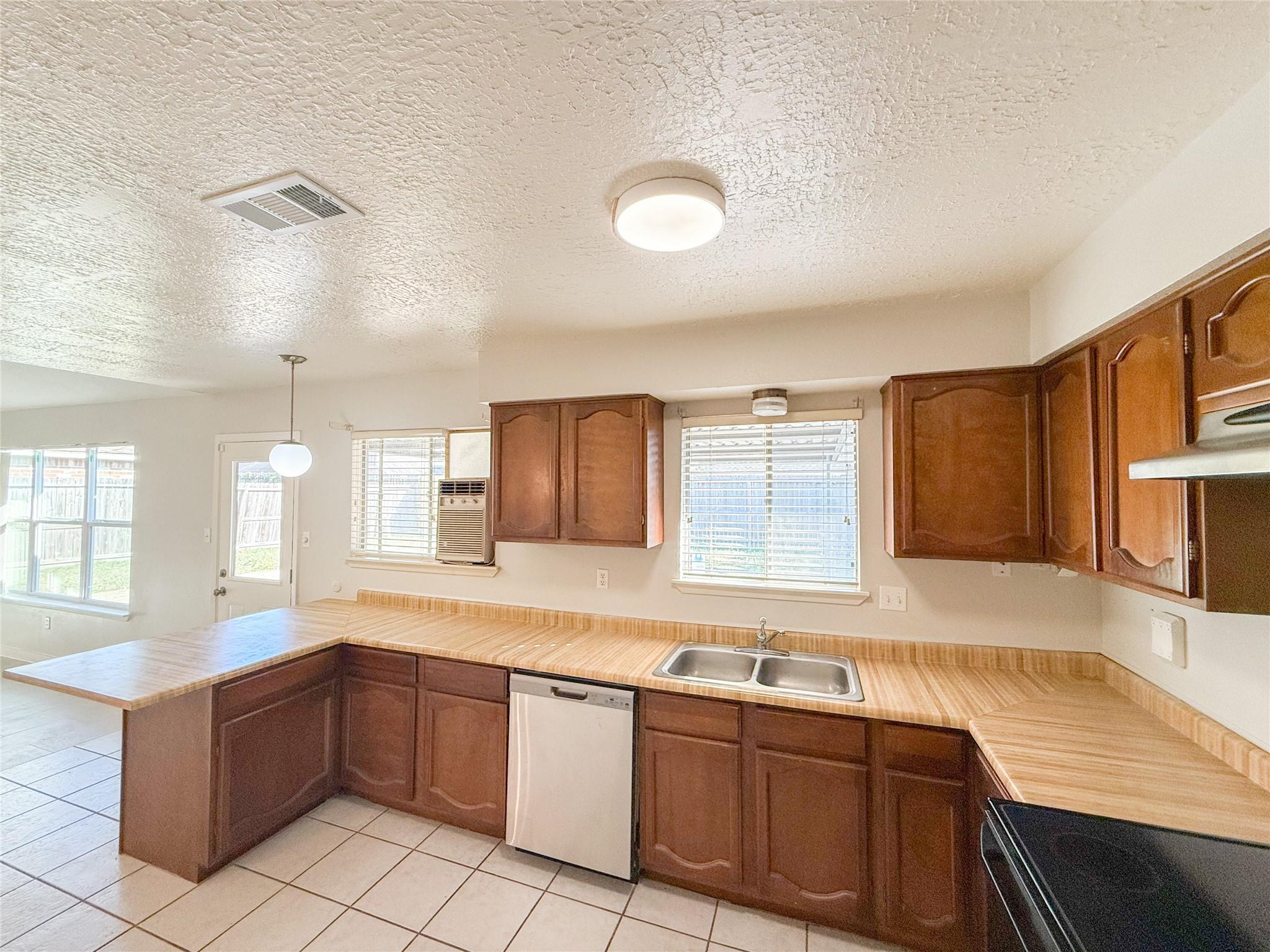 5850 Fallengate Drive