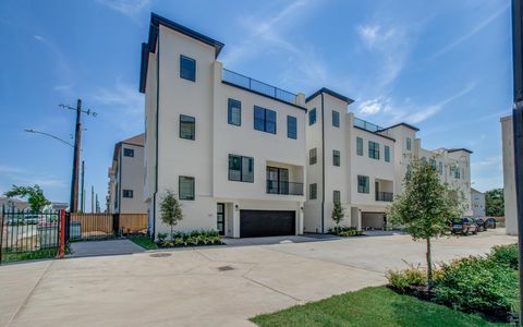 Photo of 8702 Ojeman Villas Drive, Houston, TX 77055 (MLS # 89187144)