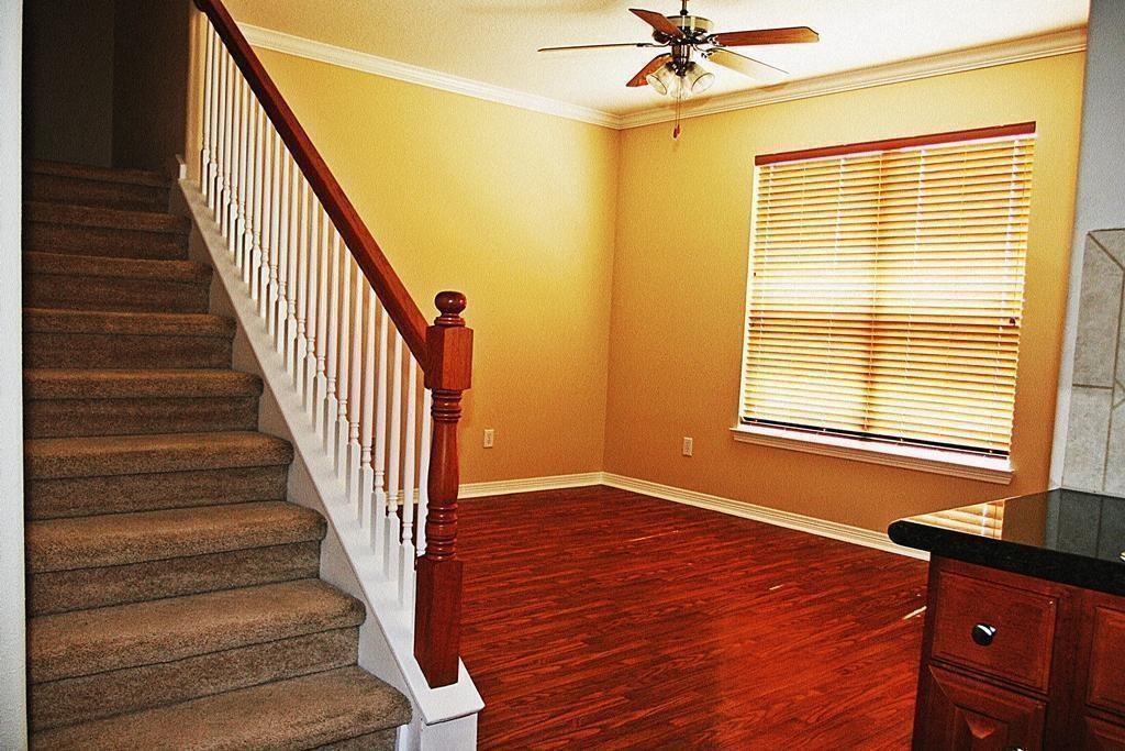906 Sterling Creek Circle