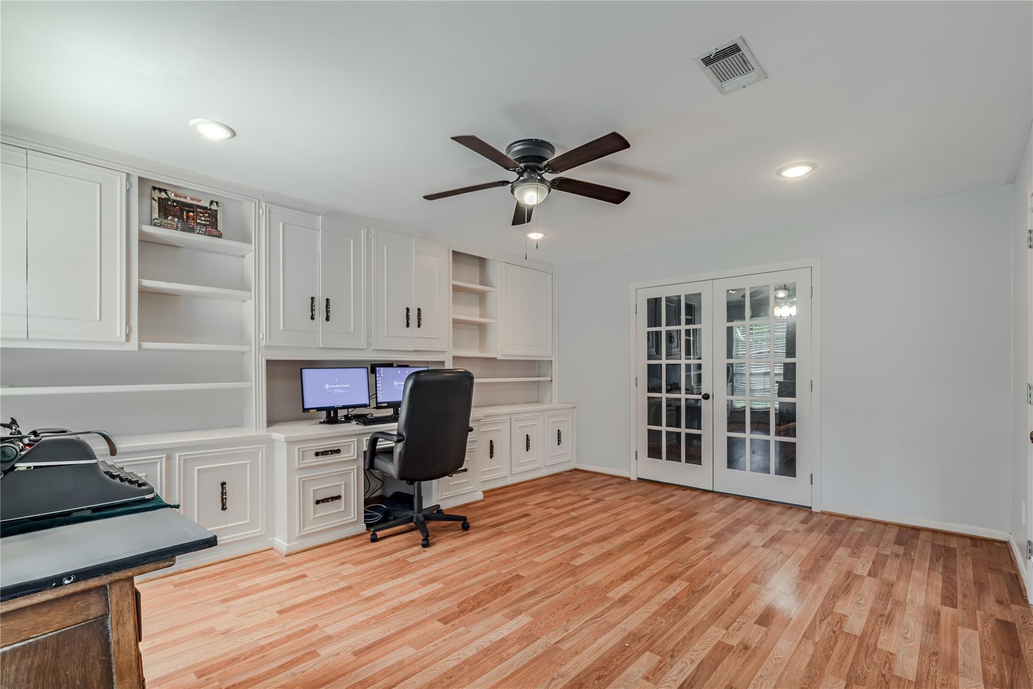 Conroe, Texas 77304, United States, 4 Bedrooms Bedrooms, ,3 BathroomsBathrooms,Residential,Active,215292