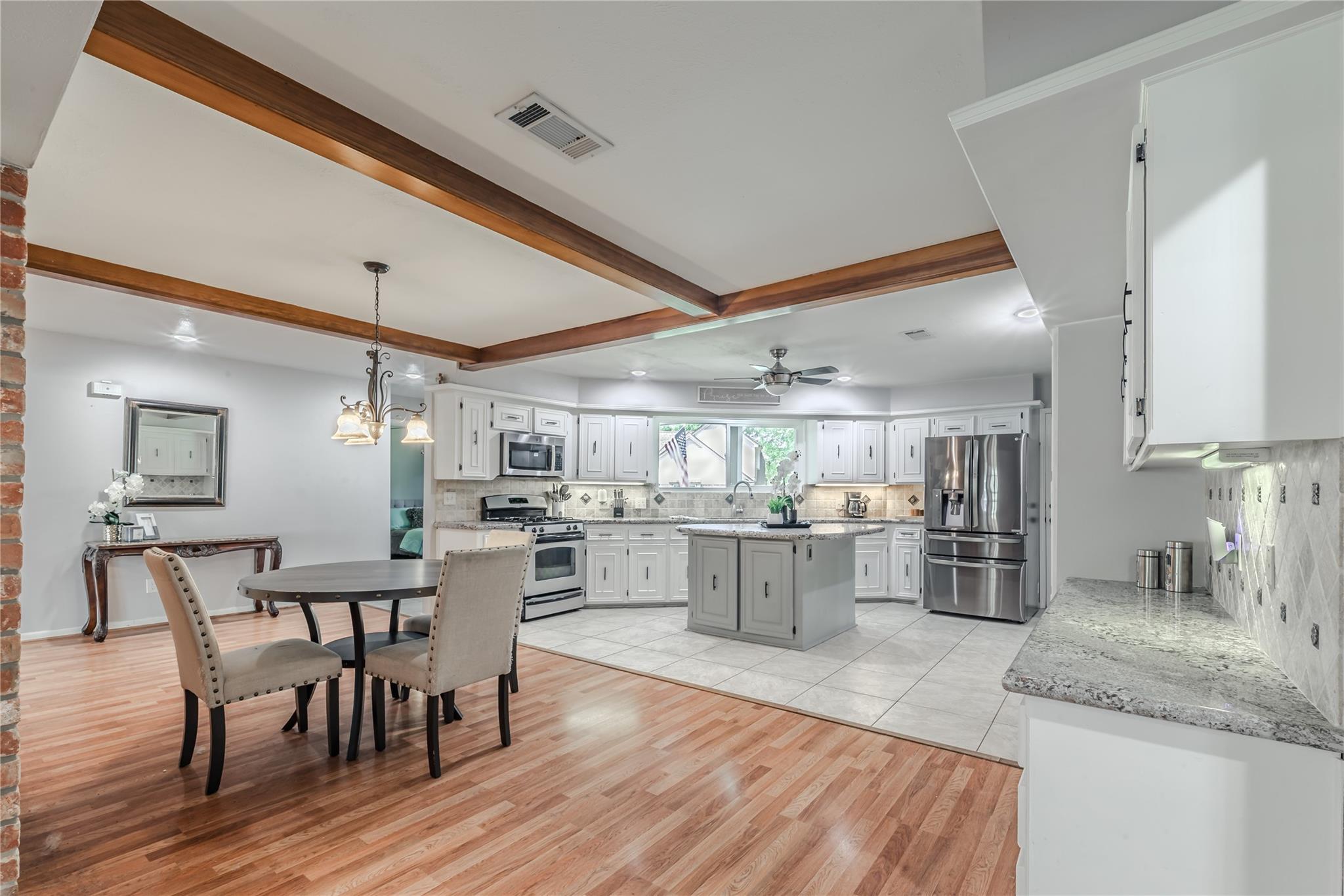 Conroe, Texas 77304, United States, 4 Bedrooms Bedrooms, ,3 BathroomsBathrooms,Residential,Active,215292