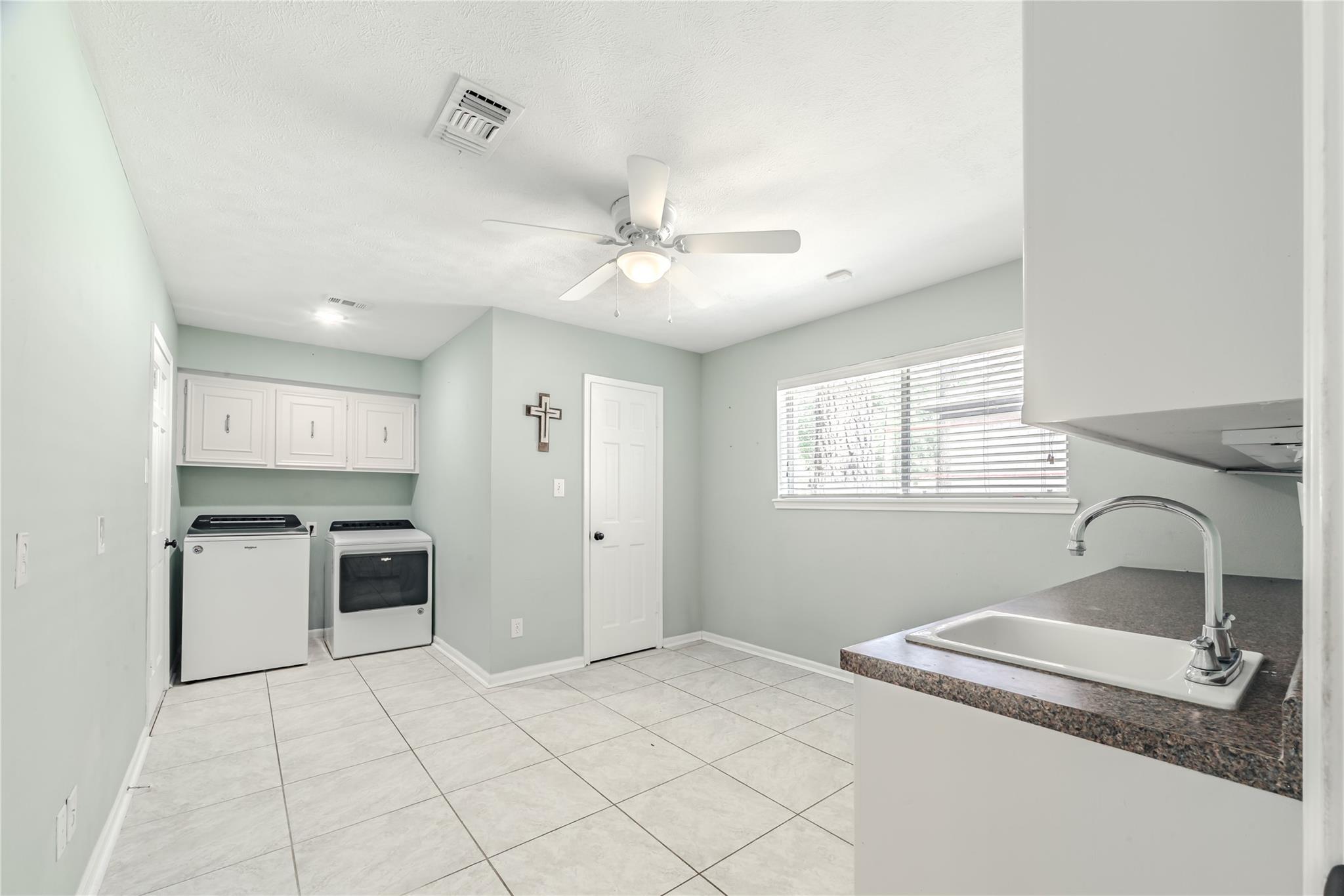 Conroe, Texas 77304, United States, 4 Bedrooms Bedrooms, ,3 BathroomsBathrooms,Residential,Active,215292