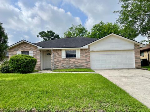 Photo of 6310 Star Lake Drive, Houston, TX 77396 (MLS # 72200755)