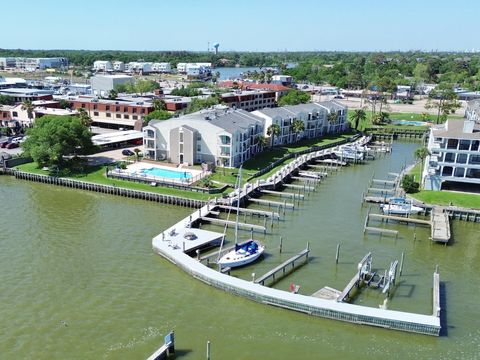Photo of 205 Yacht Club Lane #205, Seabrook, TX 77586 (MLS # 11969234)