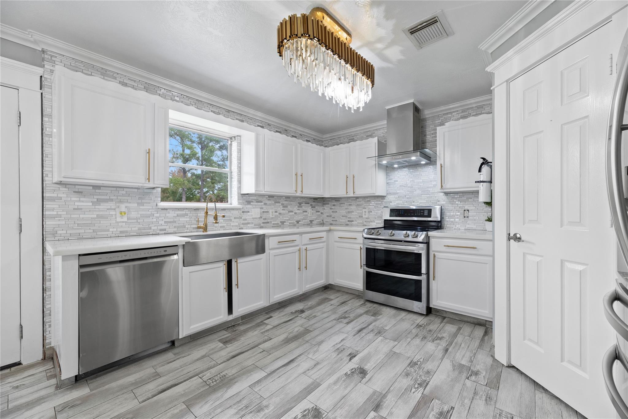 1010 Stillgate Court