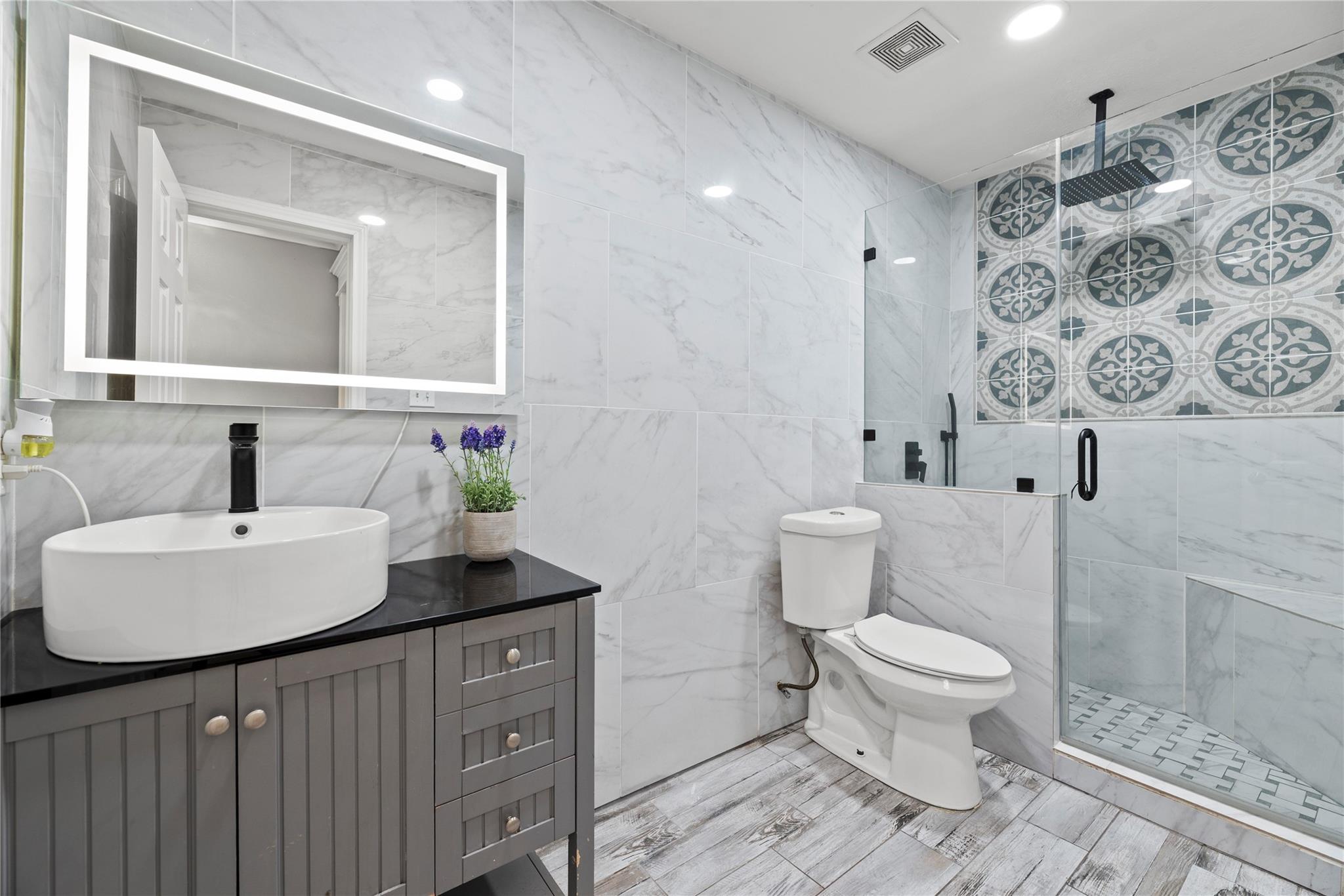 1010 Stillgate Court