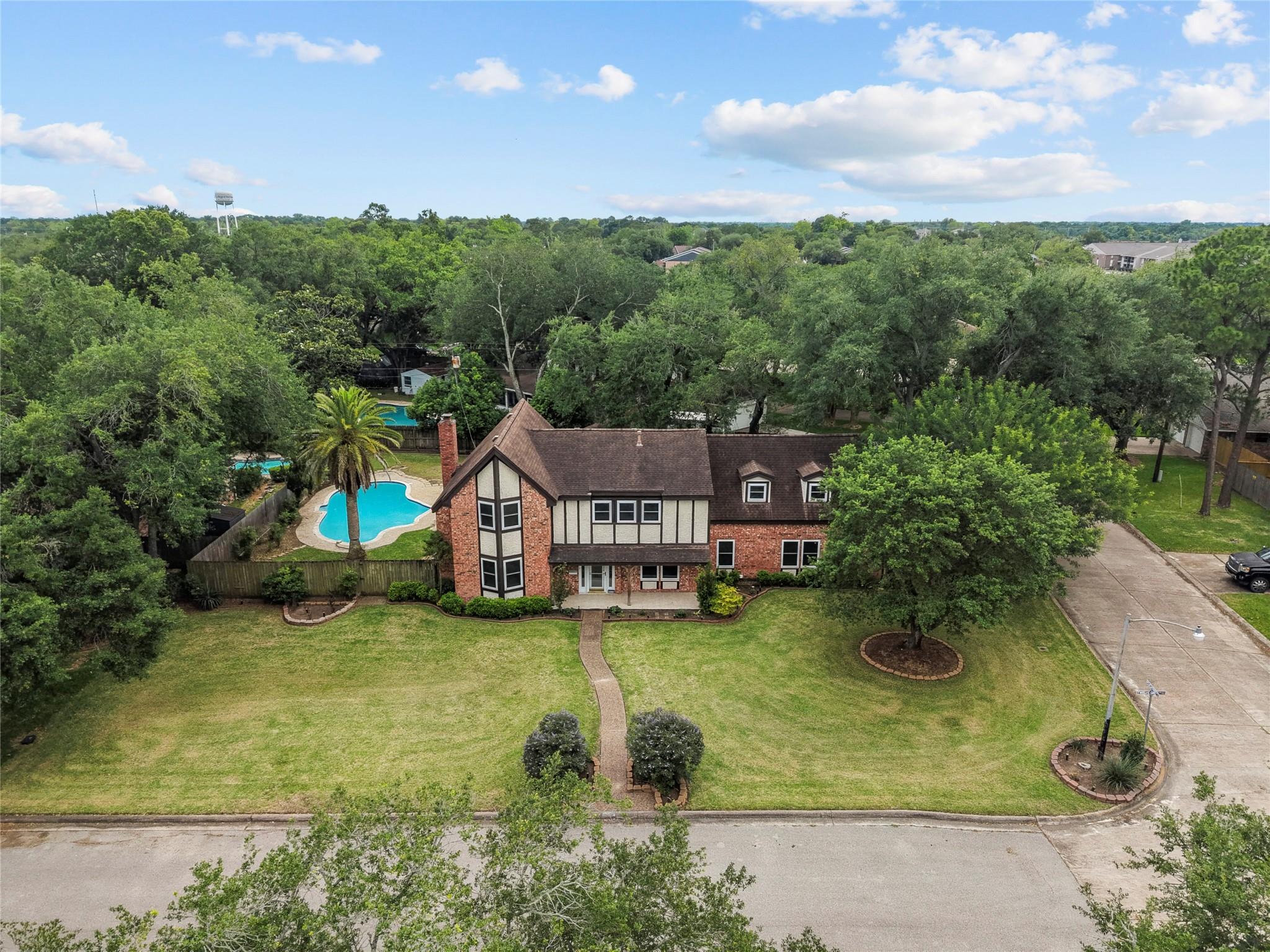 8515 Twelve Oaks Drive