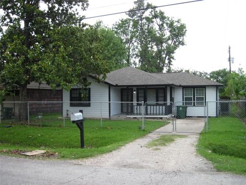 Photo of 7522 S Hall Street, Houston, TX 77028 (MLS # 8049927)