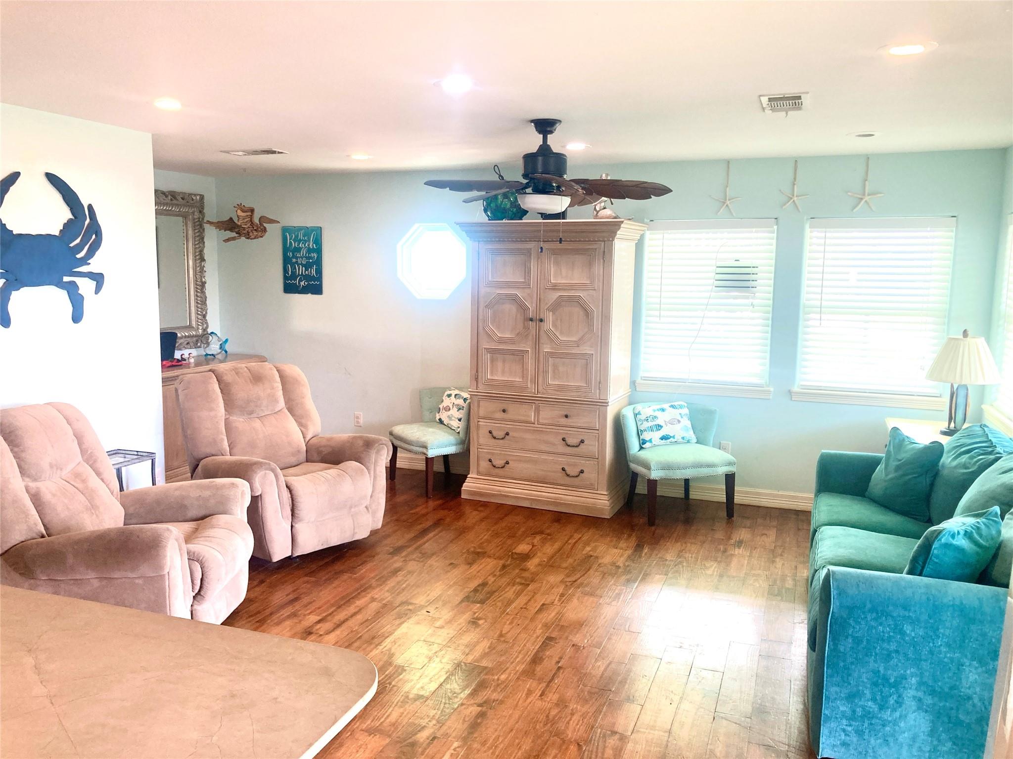 834 Eastview