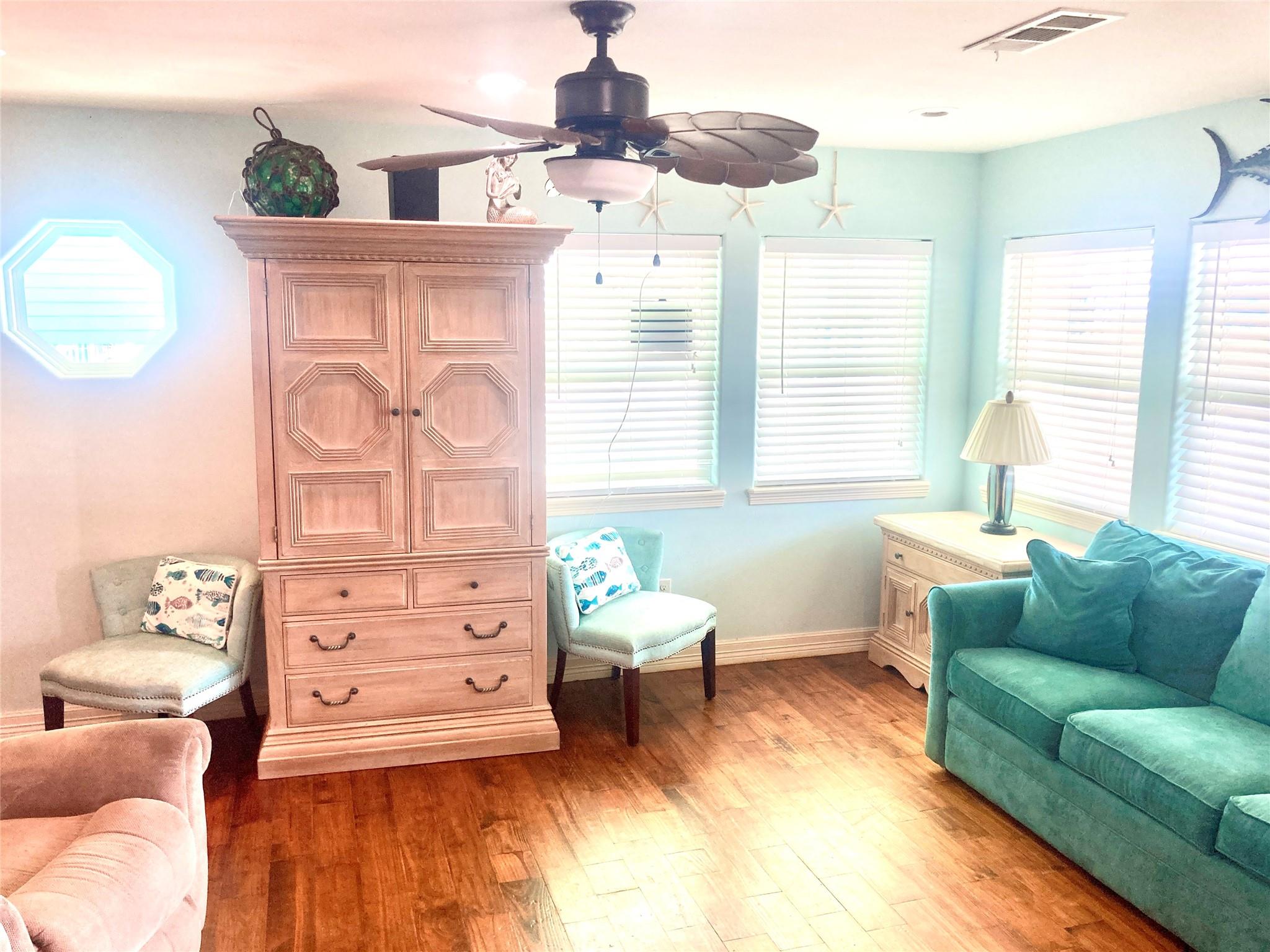 834 Eastview