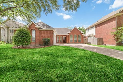 Photo of 4211 Torrey Creek Lane, Houston, TX 77014 (MLS # 23886386)